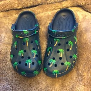 Crocs - Like New!